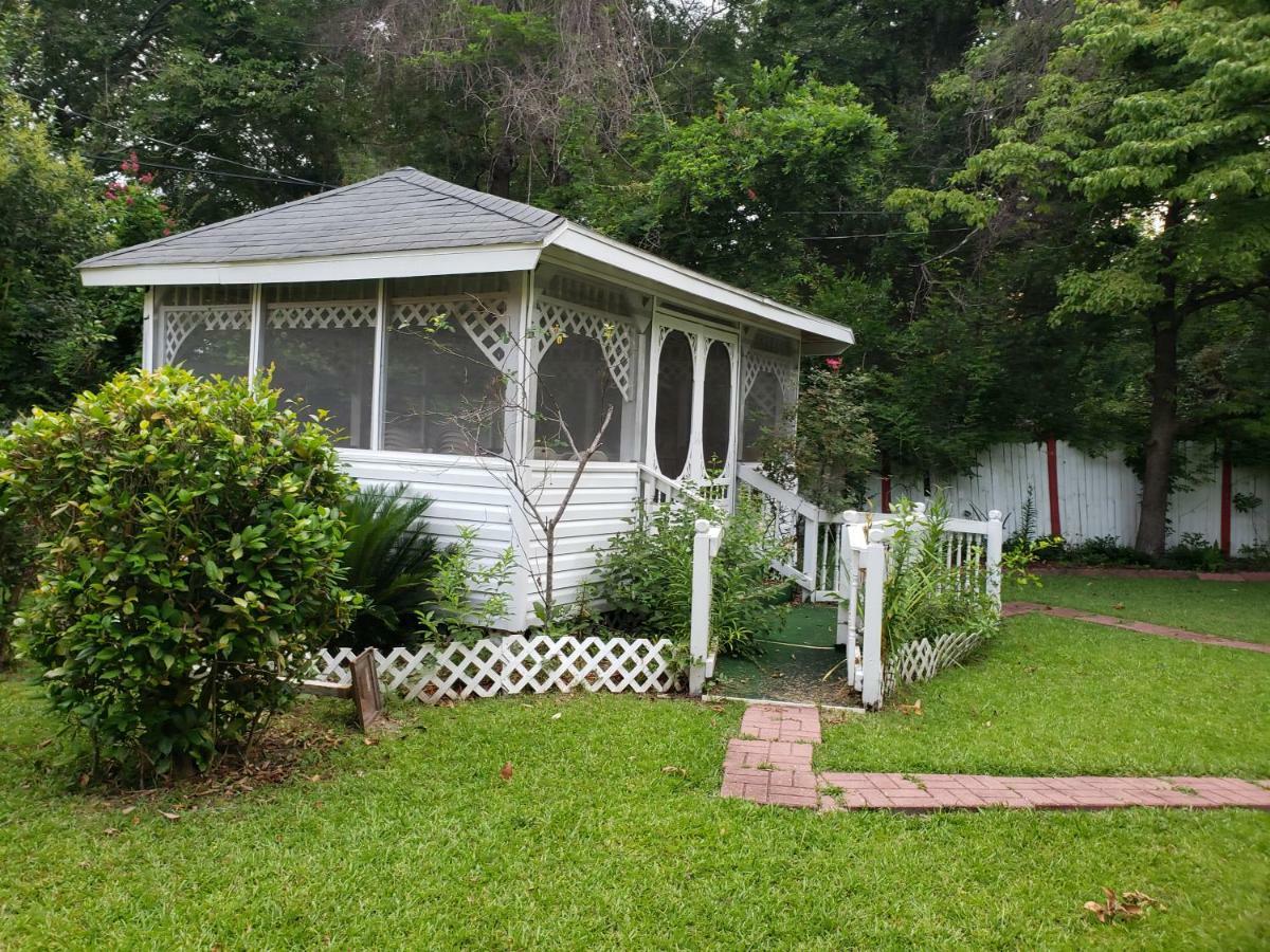 Ambrias Garden Manor B&B Florence Exterior photo